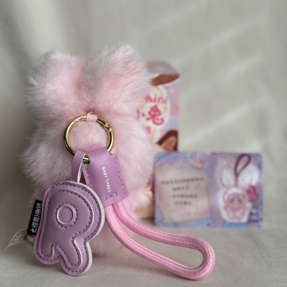 Baby Three Super Mini Bunny - Letter R - Picture 2 of 4